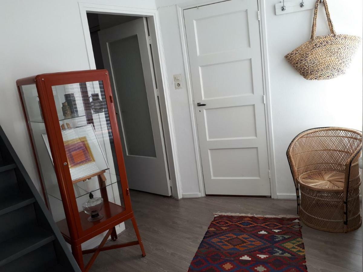 Apartamento Tiny Monumental House In Down Town Leiden Exterior foto