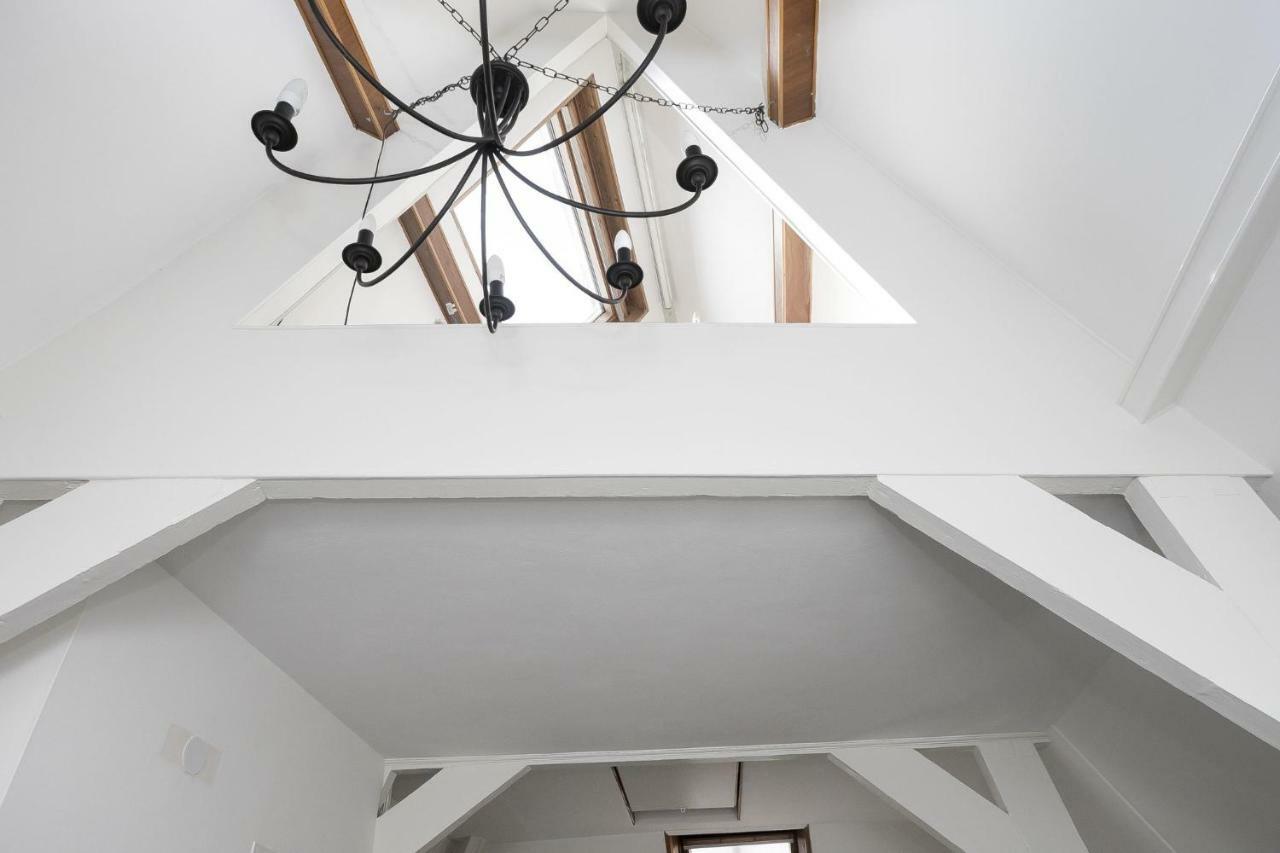 Apartamento Tiny Monumental House In Down Town Leiden Exterior foto